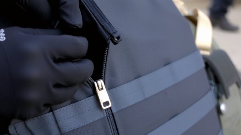 anti snag zipper installation