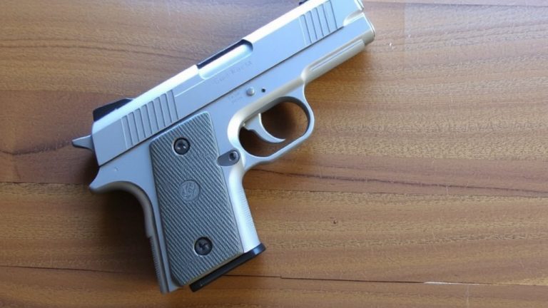 best handgun weak hands